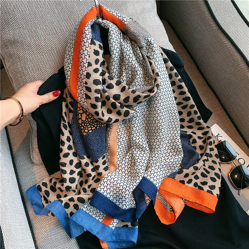 Chic Leopard Print Cotton Blend Scarf