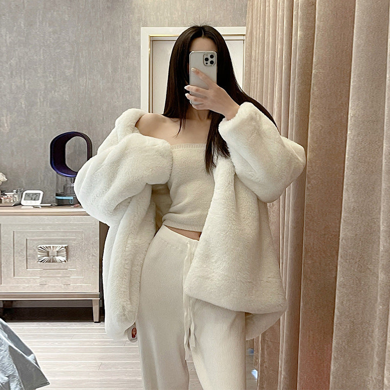 Luxurious Oversized White Faux Fur Winter Coat with Elegant Lapel Collar