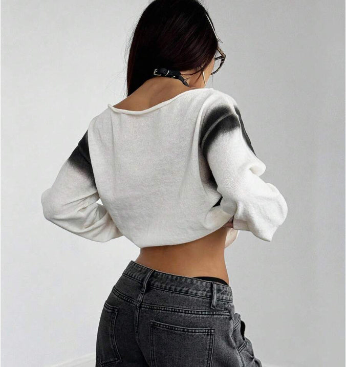 Chic Slant Shoulder Loose Fit Sweater with Contrast Dye Design
