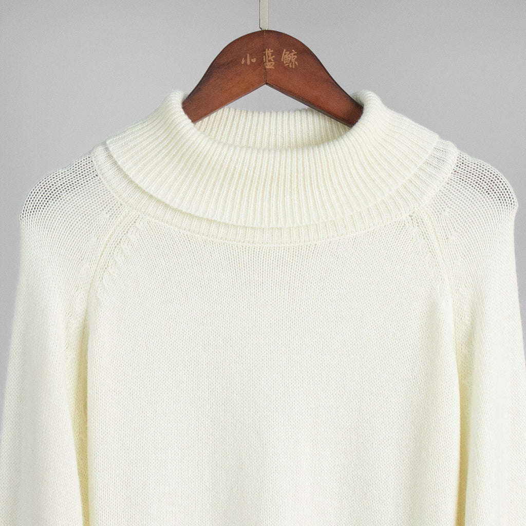 Cozy Soft Knit Turtleneck Pullover Sweater for Everyday Comfort and Style