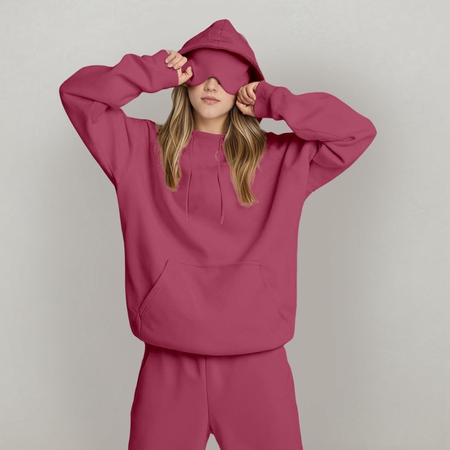 Cozy Oversized Solid Color Hoodie with Relaxed Fit and Practical Pockets