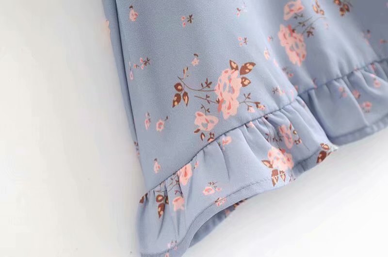 Chic Floral Ruffled Mini Dress with Sweetheart Neckline & Tie-Front Detail