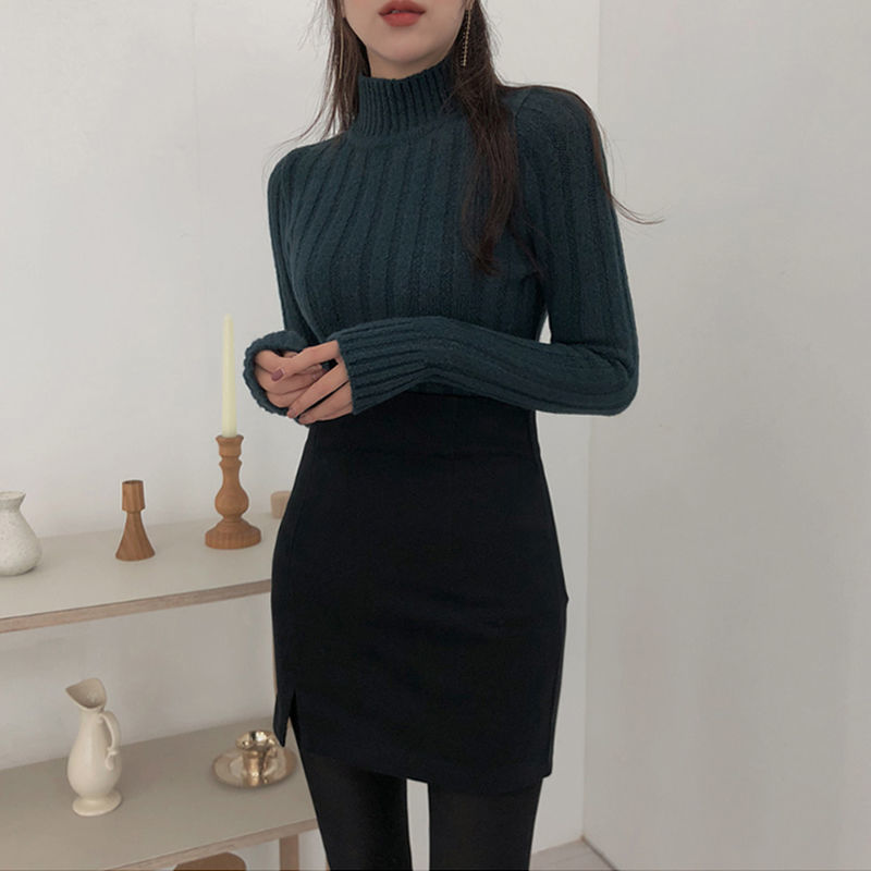 Flattering High Waisted Stretch Mini Skirt with Stylish Side Slit Detail