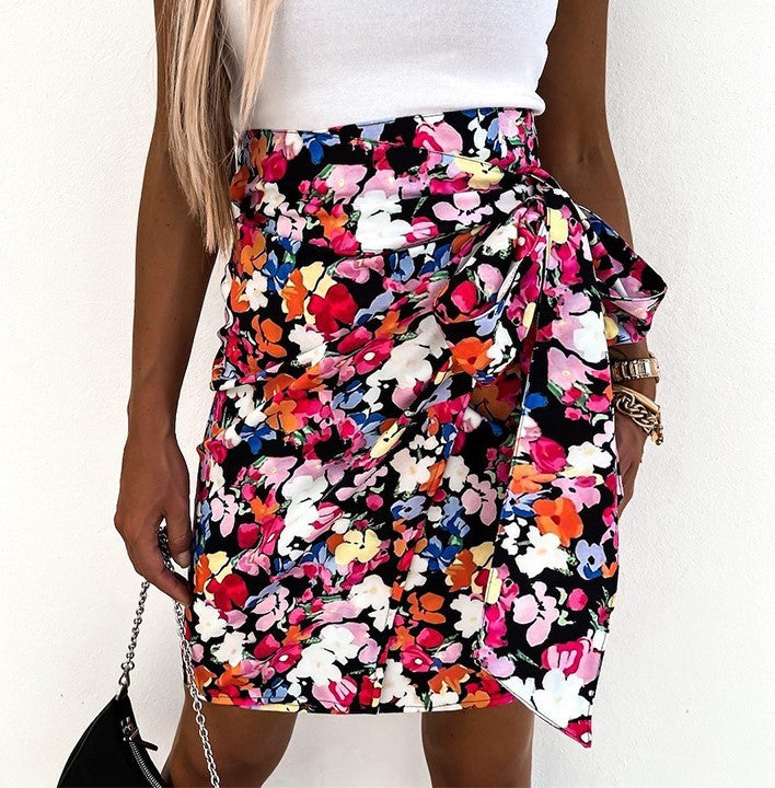 Chic Leopard Print Hip Skirt with Stylish Side Split Detail