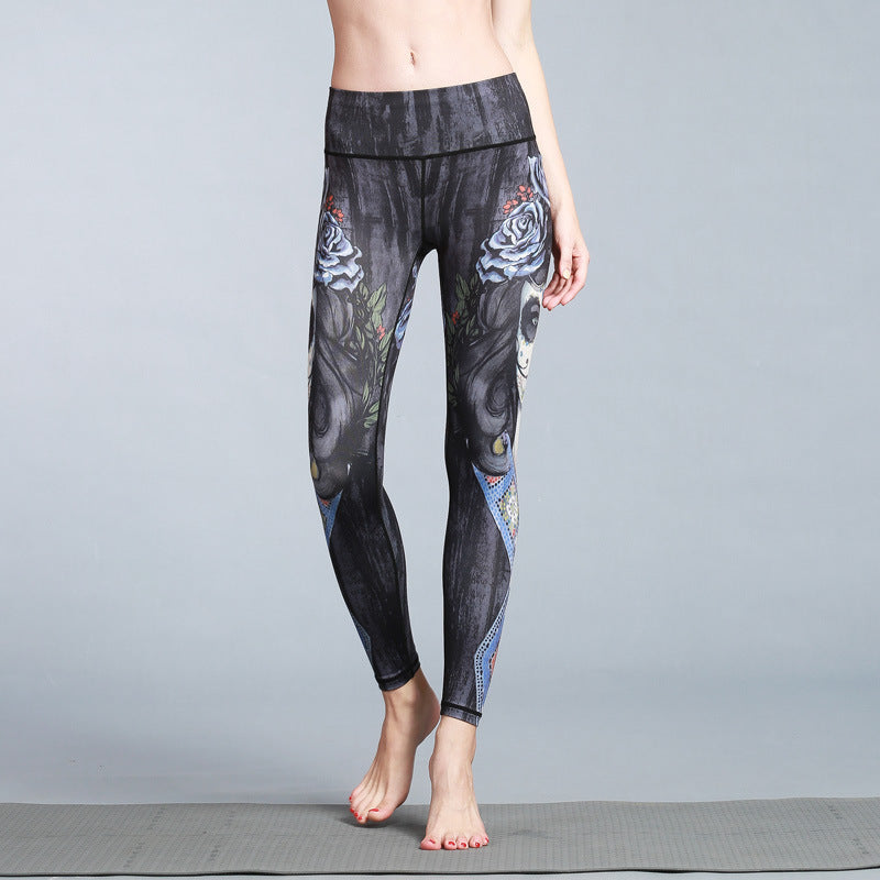 Comfortable Moisture Wicking Striped Cropped Fitness Leggings for Active Lifestyles