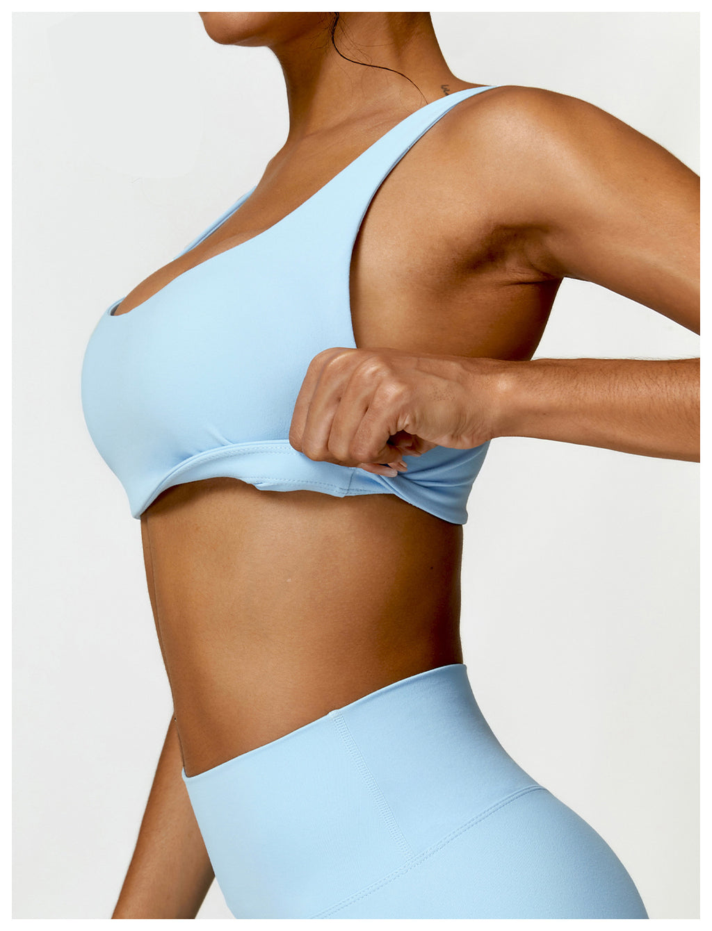 Comfortable Quick Drying Performance Sports Bra for Yoga and Fitness Activities