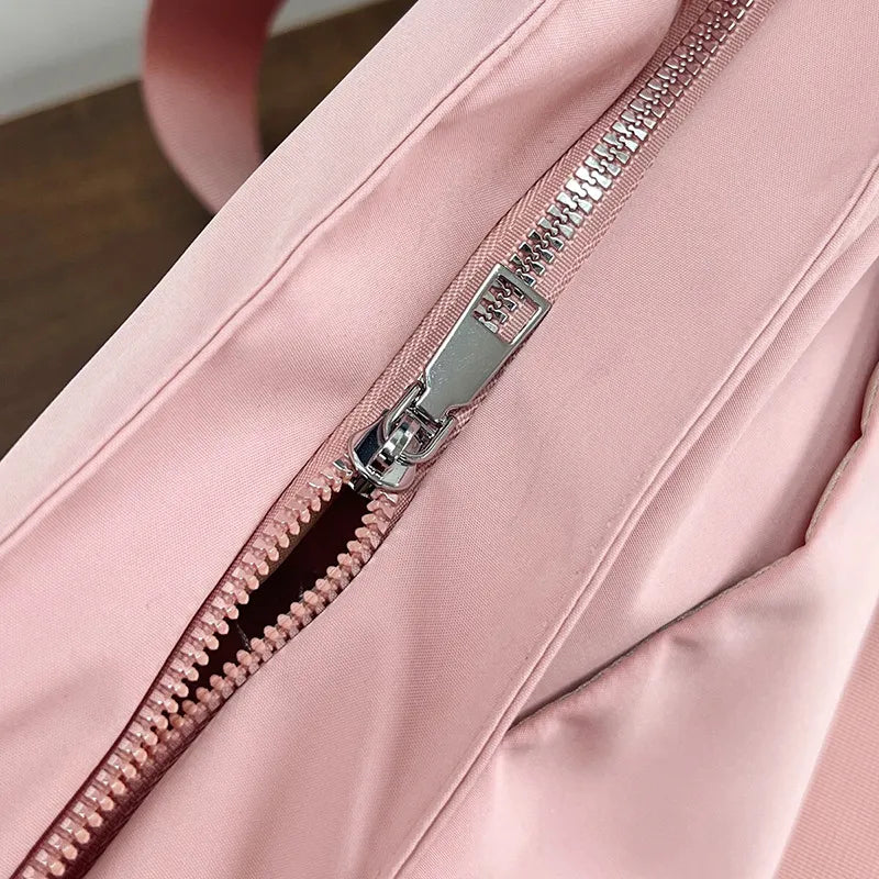 Chic Nylon Tote Bag - Everyday Style & Storage