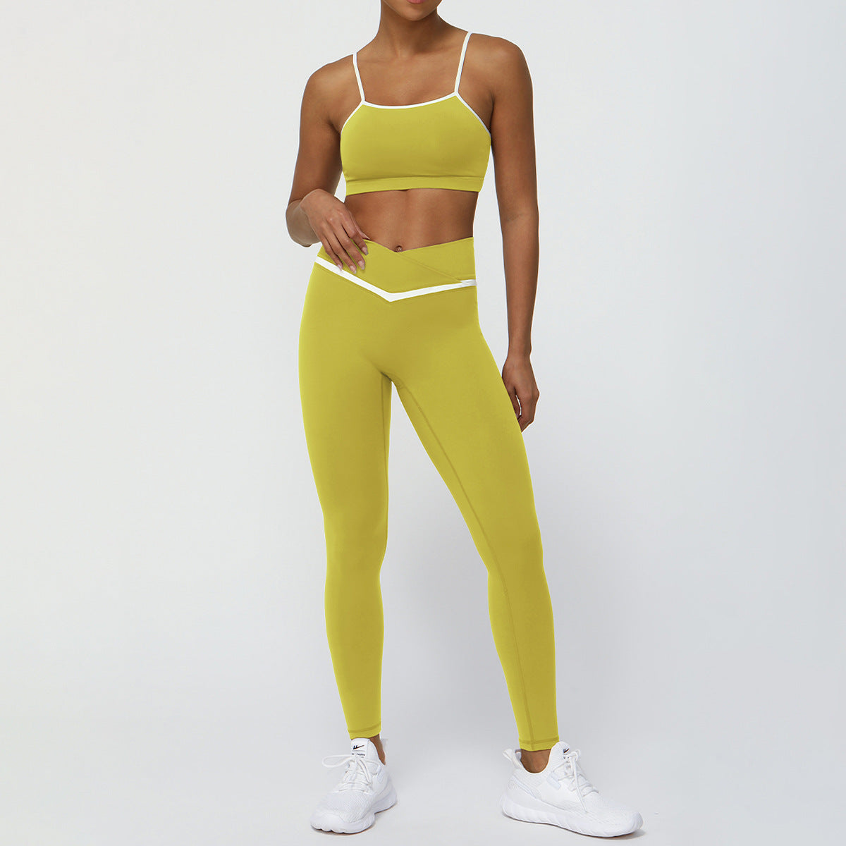 Seamless Hip Lifting Sports Bra and High Waist Activewear Shorts Set