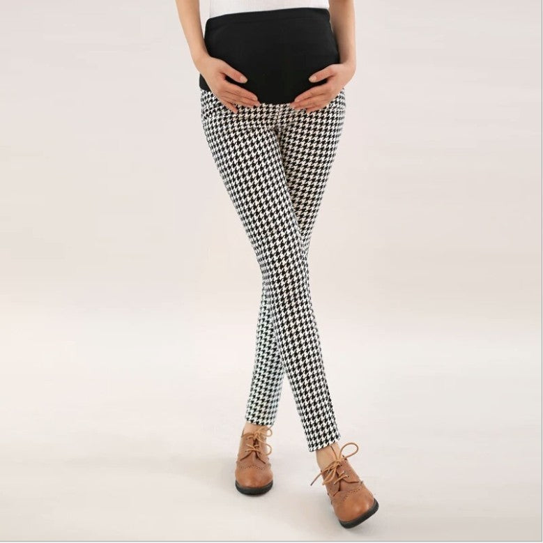 Comfortable Houndstooth Elastic Cotton Maternity Leggings for Expecting Moms