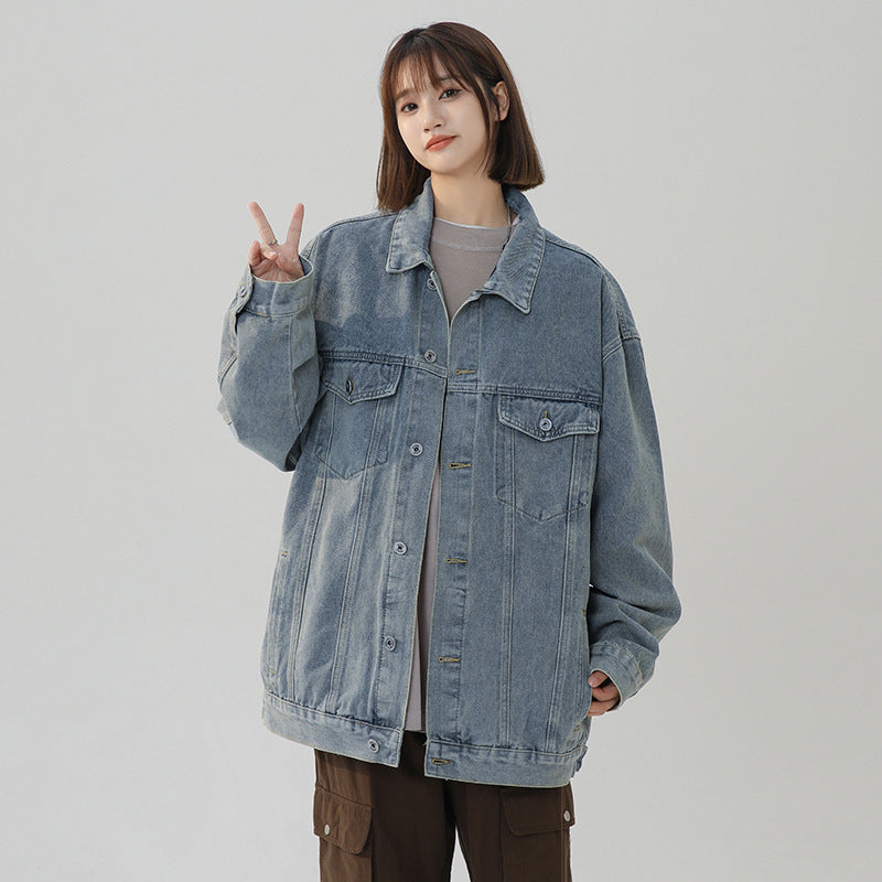 Effortlessly Chic Oversized Denim Jacket with a Relaxed Fit