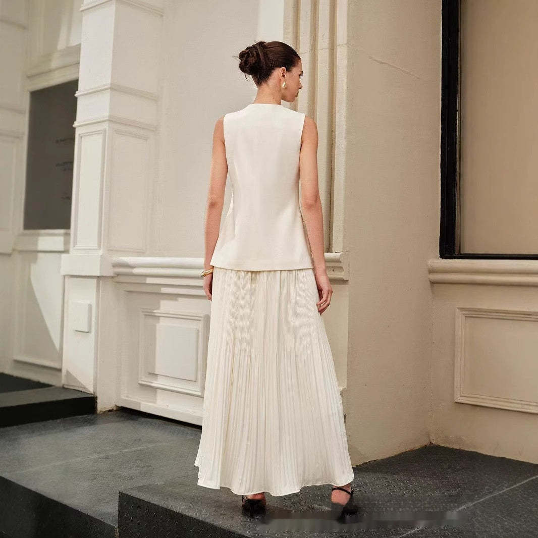 Elegant Flowy Pleated Maxi Skirt in Pristine White Solid Color