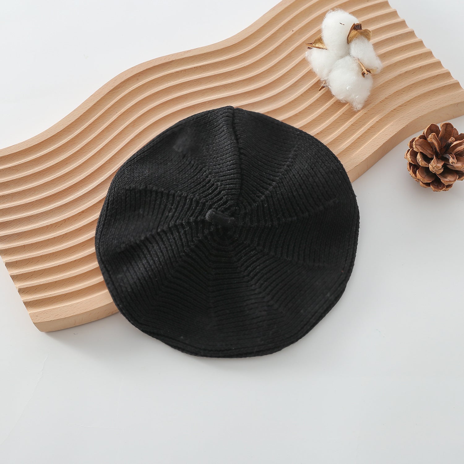 Chic Knitted Wool Beret - Stylish & Warm