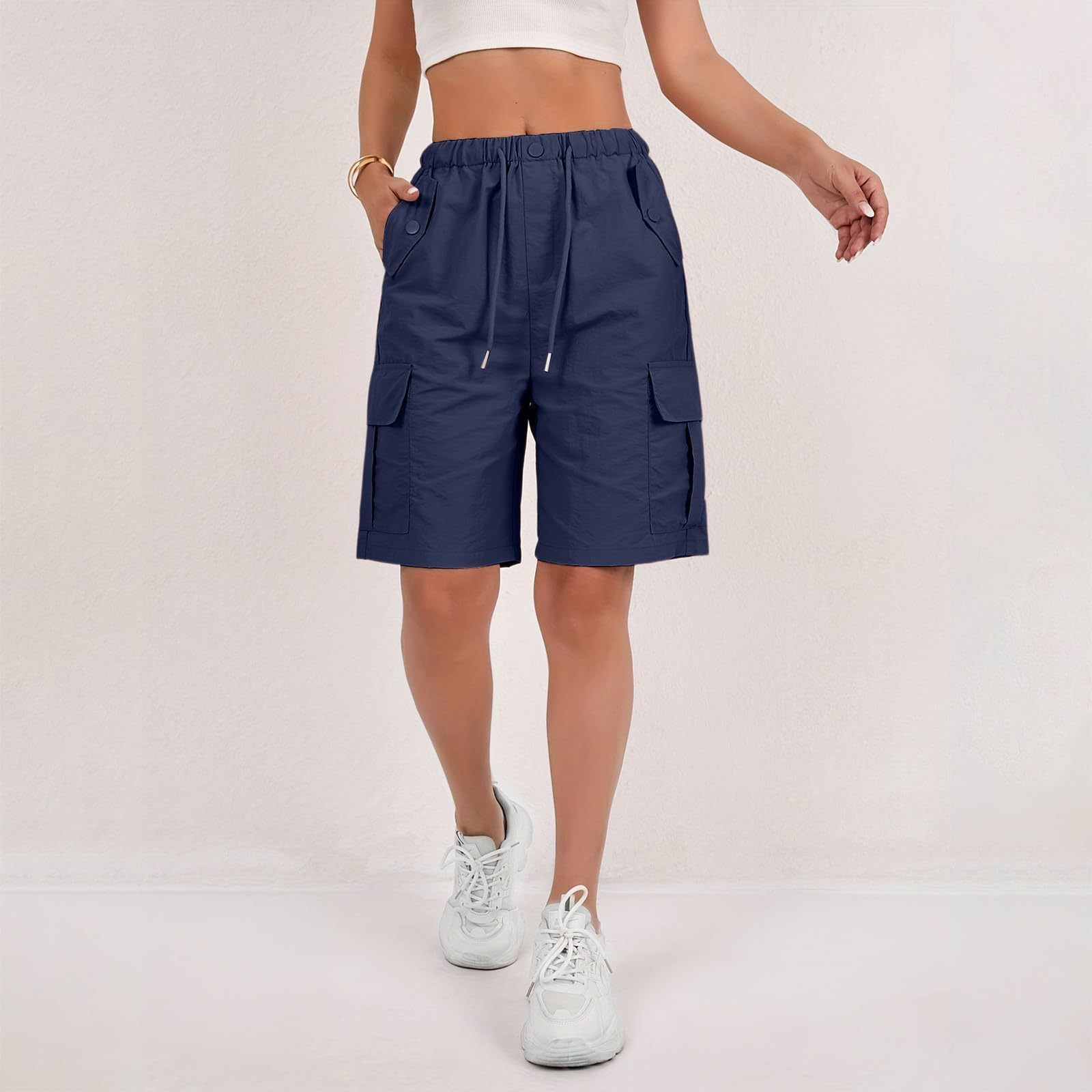 Comfortable Quick-Drying Women's Casual Cropped Cargo Shorts with Pockets