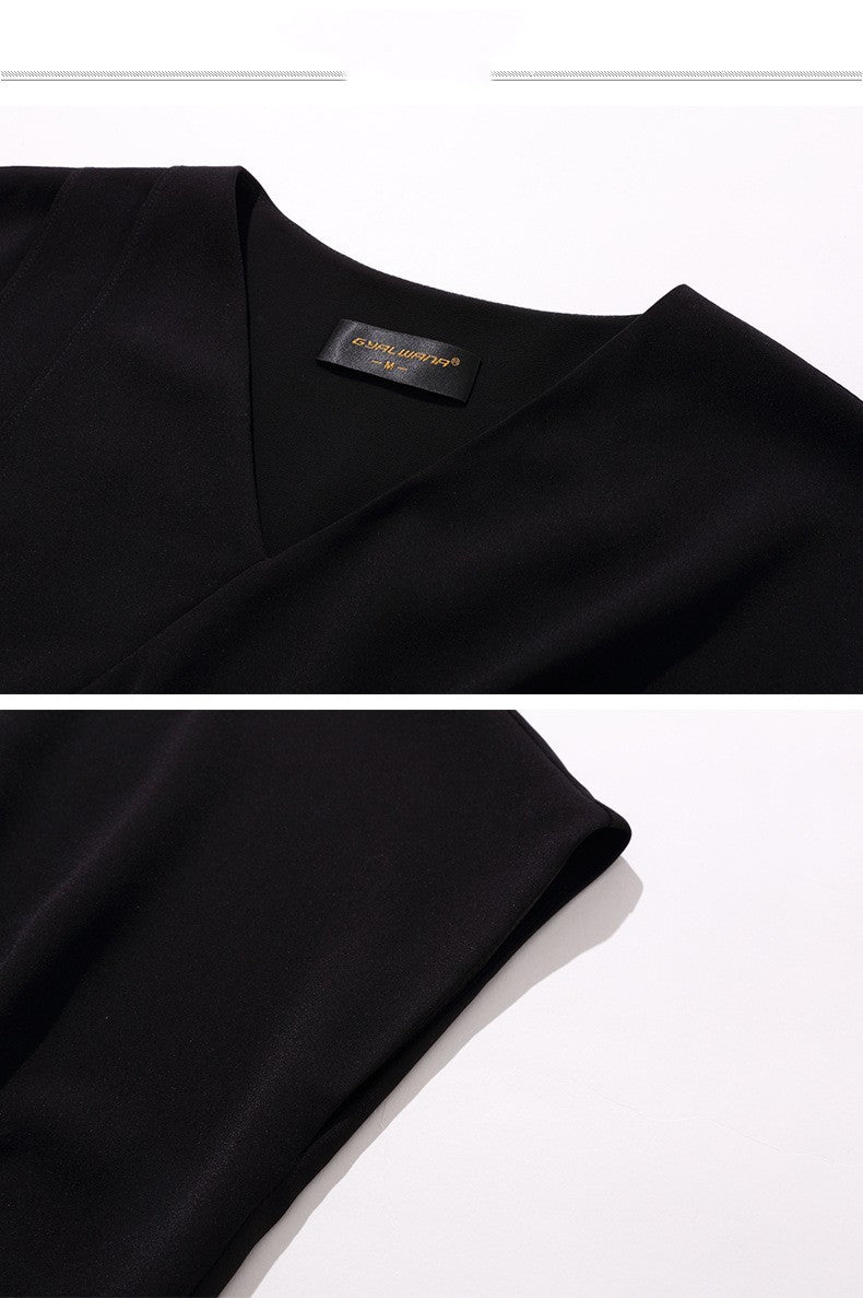 Elegant Gradient Pleated V-Neck Black Dress with Short Sleeves