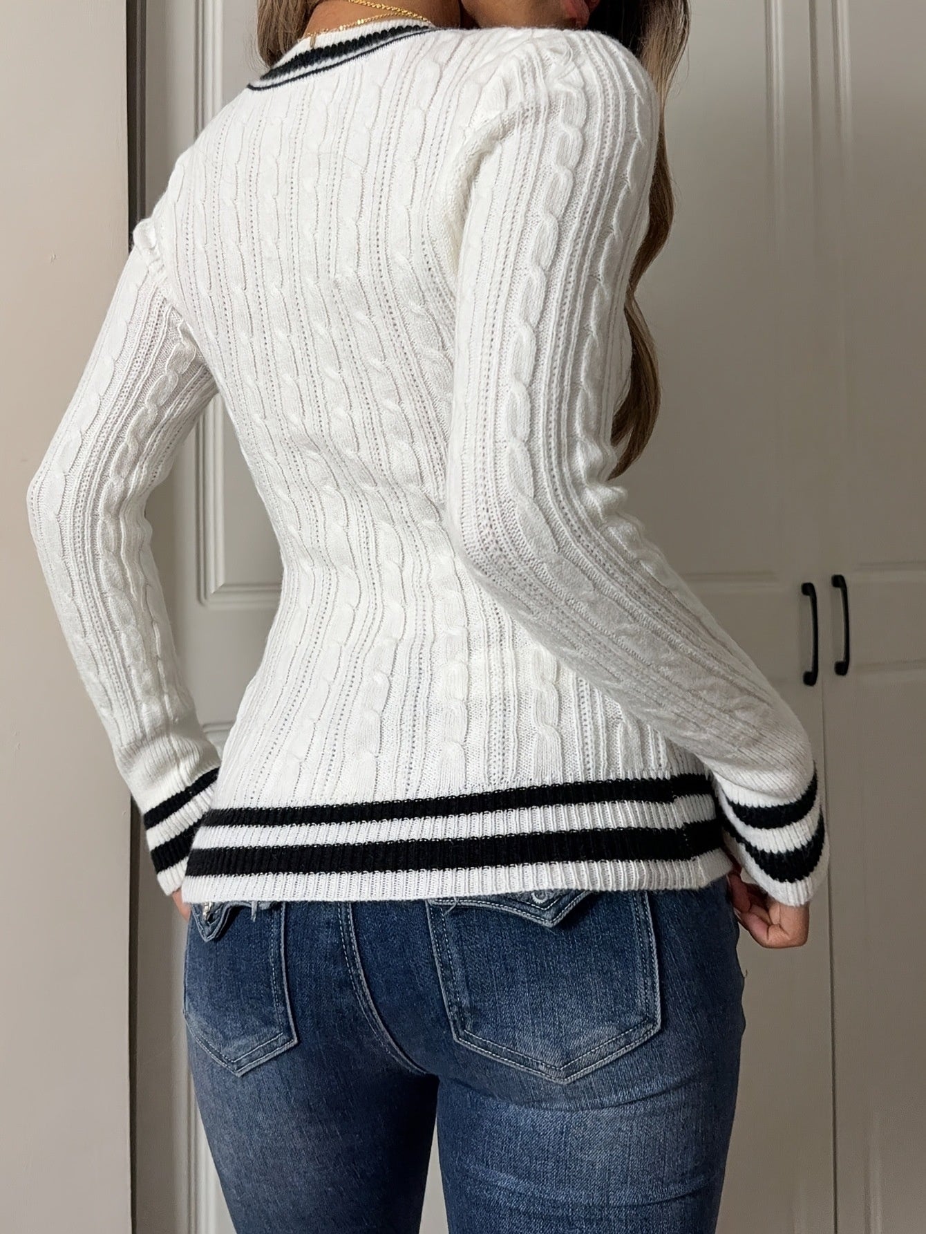 Chic Slim Fit Cable Knit V Neck Pullover Sweater with Varsity Stripes