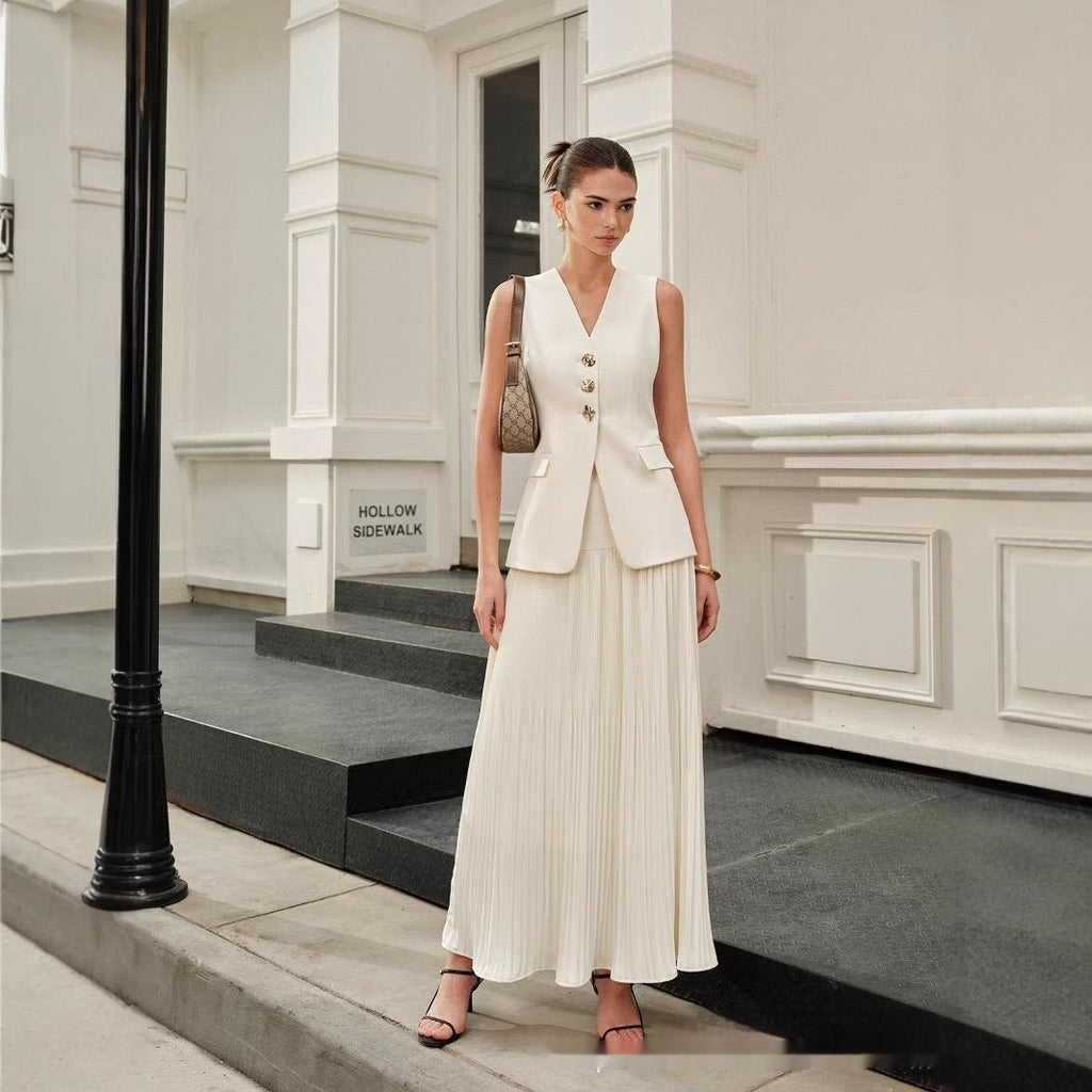 Elegant Flowy Pleated Maxi Skirt in Pristine White Solid Color