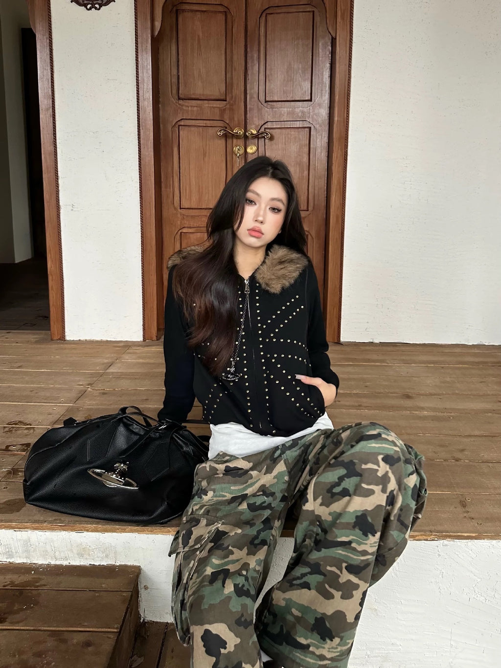 Trendy Studded Full Zip Hoodie with Faux Fur Trim and Pockets