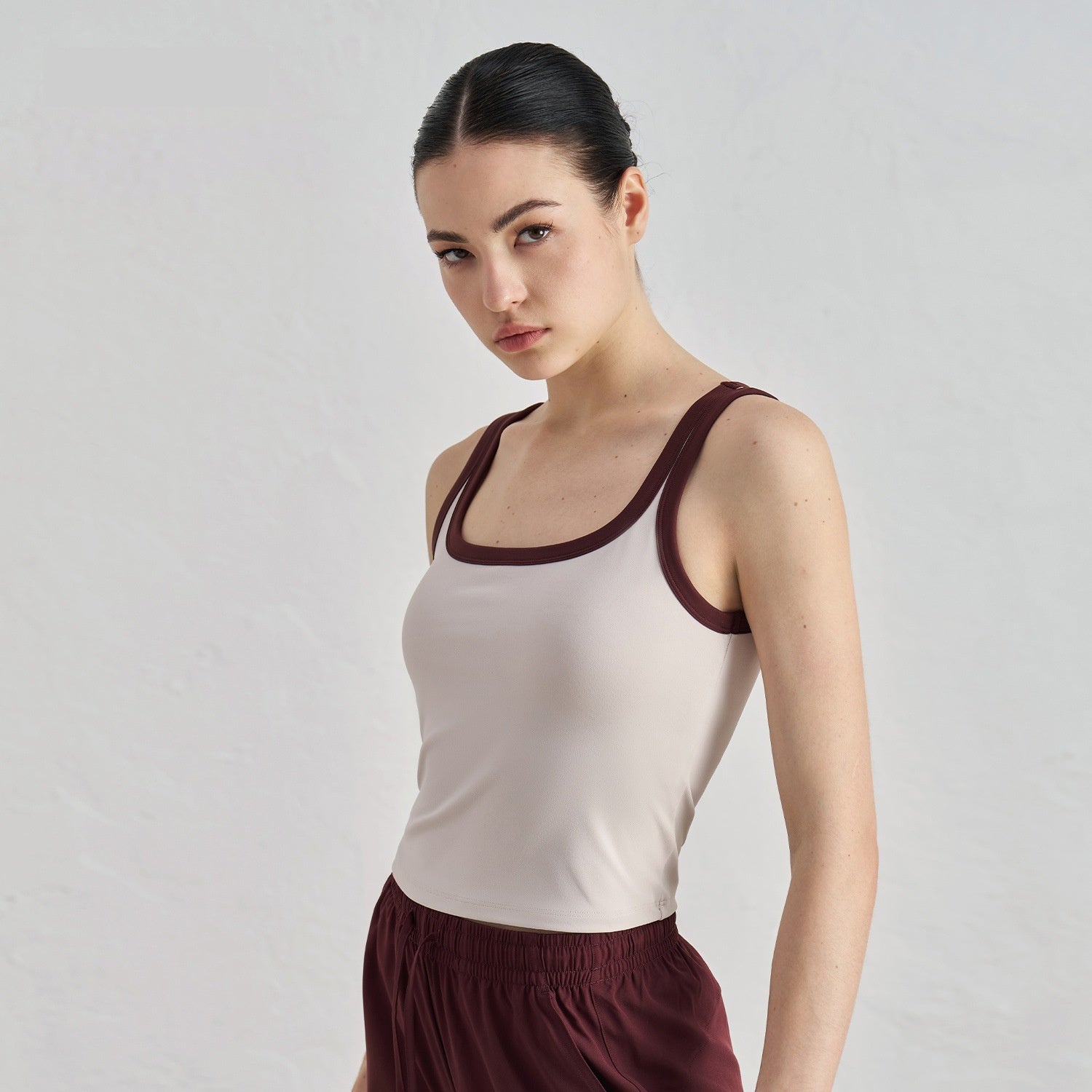 Nude Feel U-neck Beauty Back Activewear Sports Vest for Yoga and Gym