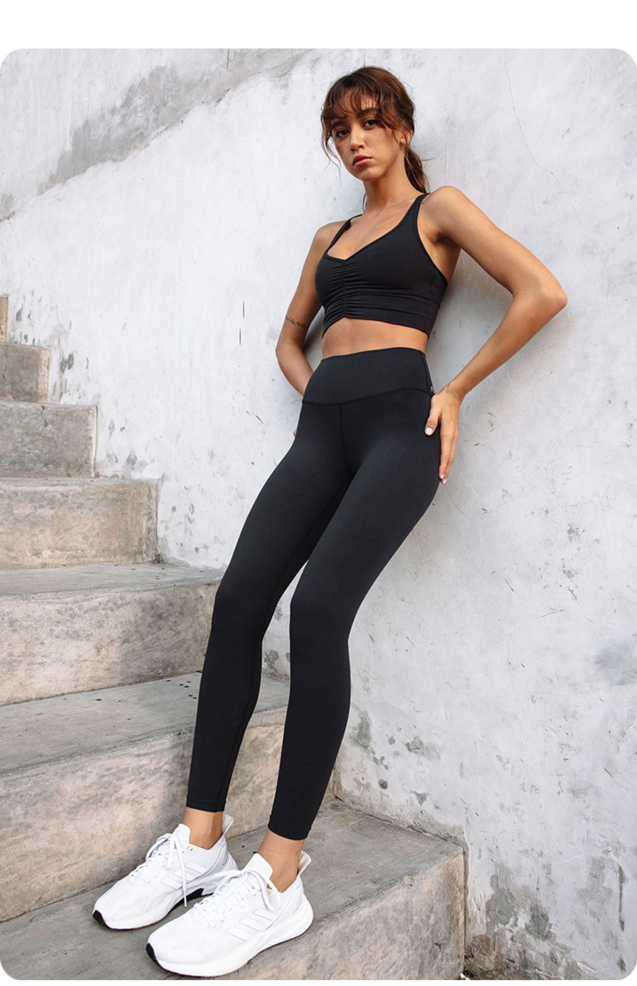 Excellent Quality Womens Activewear Set Moisture Wicking Sports Bra and Leggings