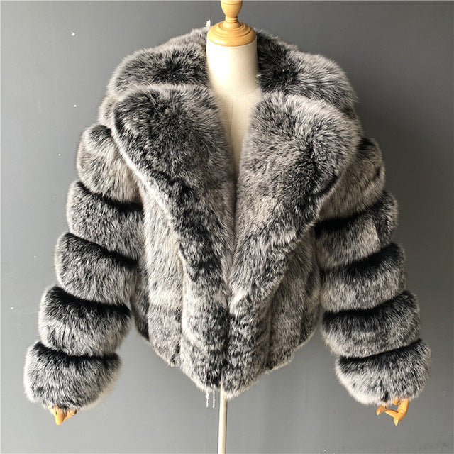 Plush Faux Fur Cropped Jacket for Elegant Evening or Casual Wear