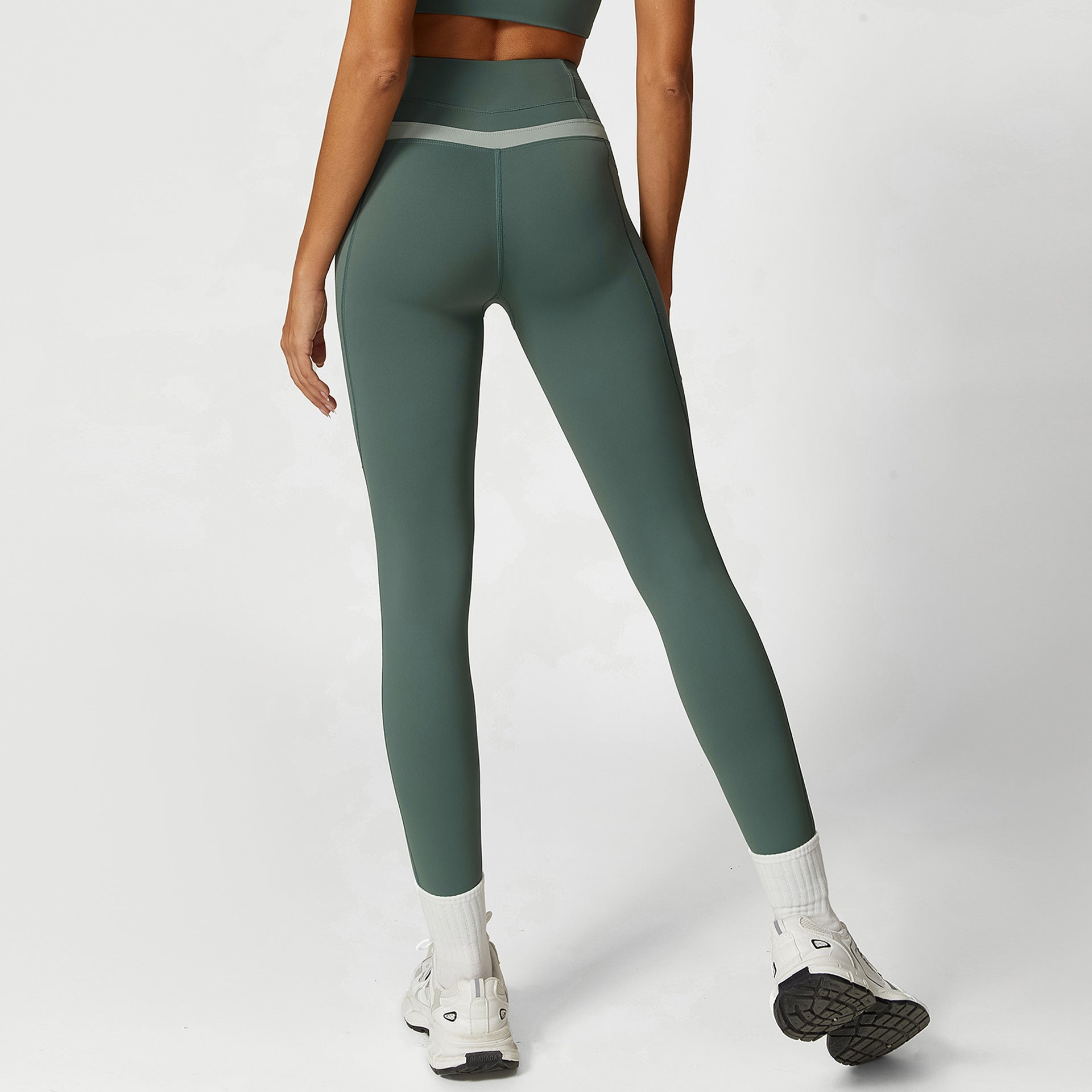 Dynamic Color Block Sports Bra and High Waist Crossover Yoga Leggings