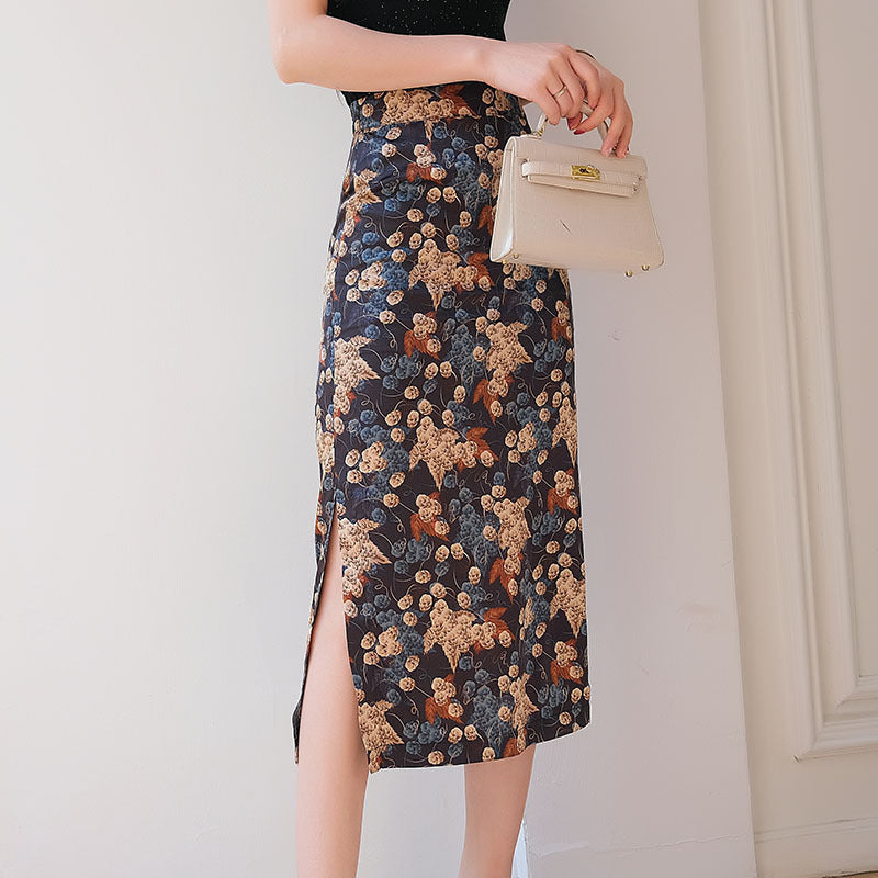Elegant Floral Print Satin Midi Skirt with Side Slit