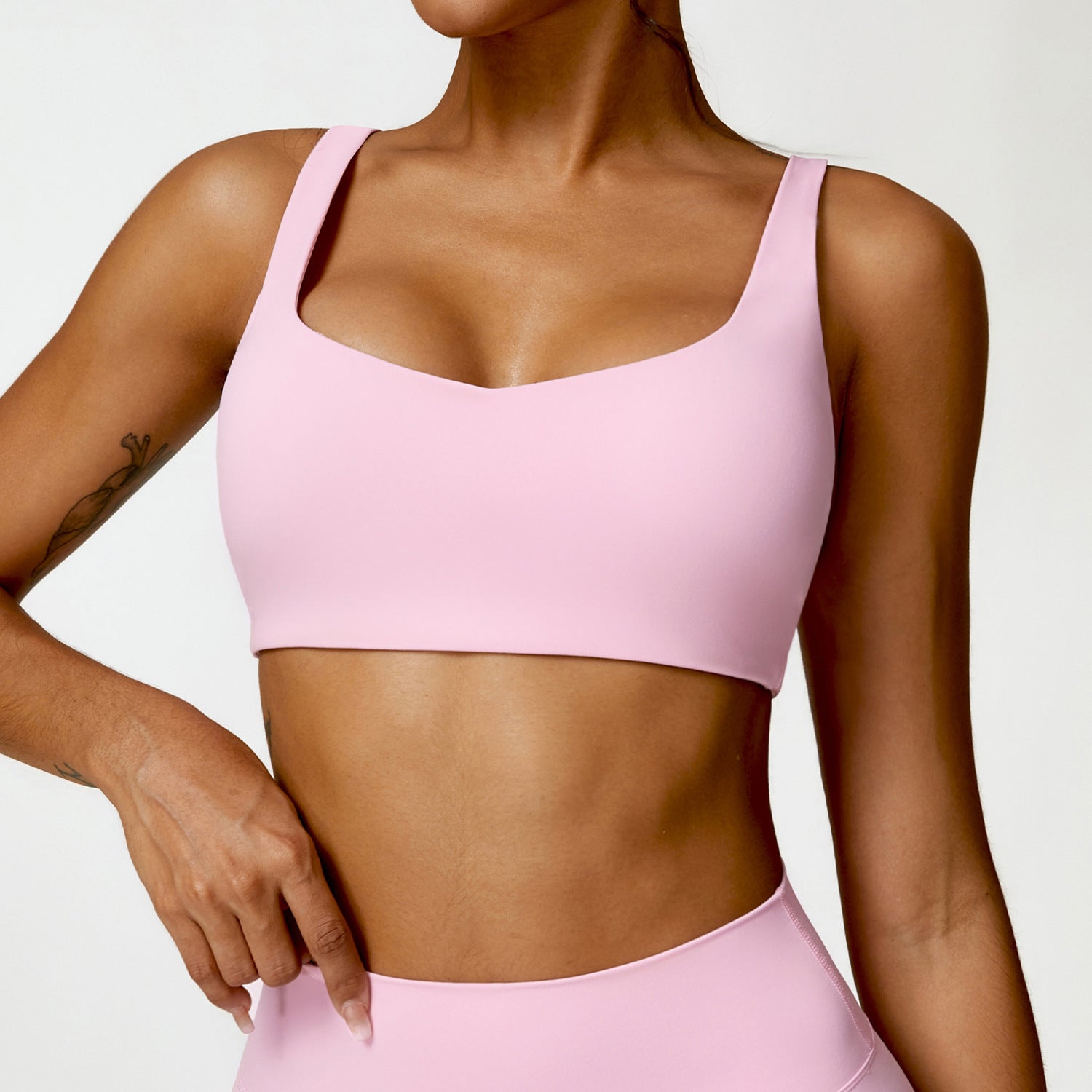 Comfortable Quick Drying Performance Sports Bra for Yoga and Fitness Activities