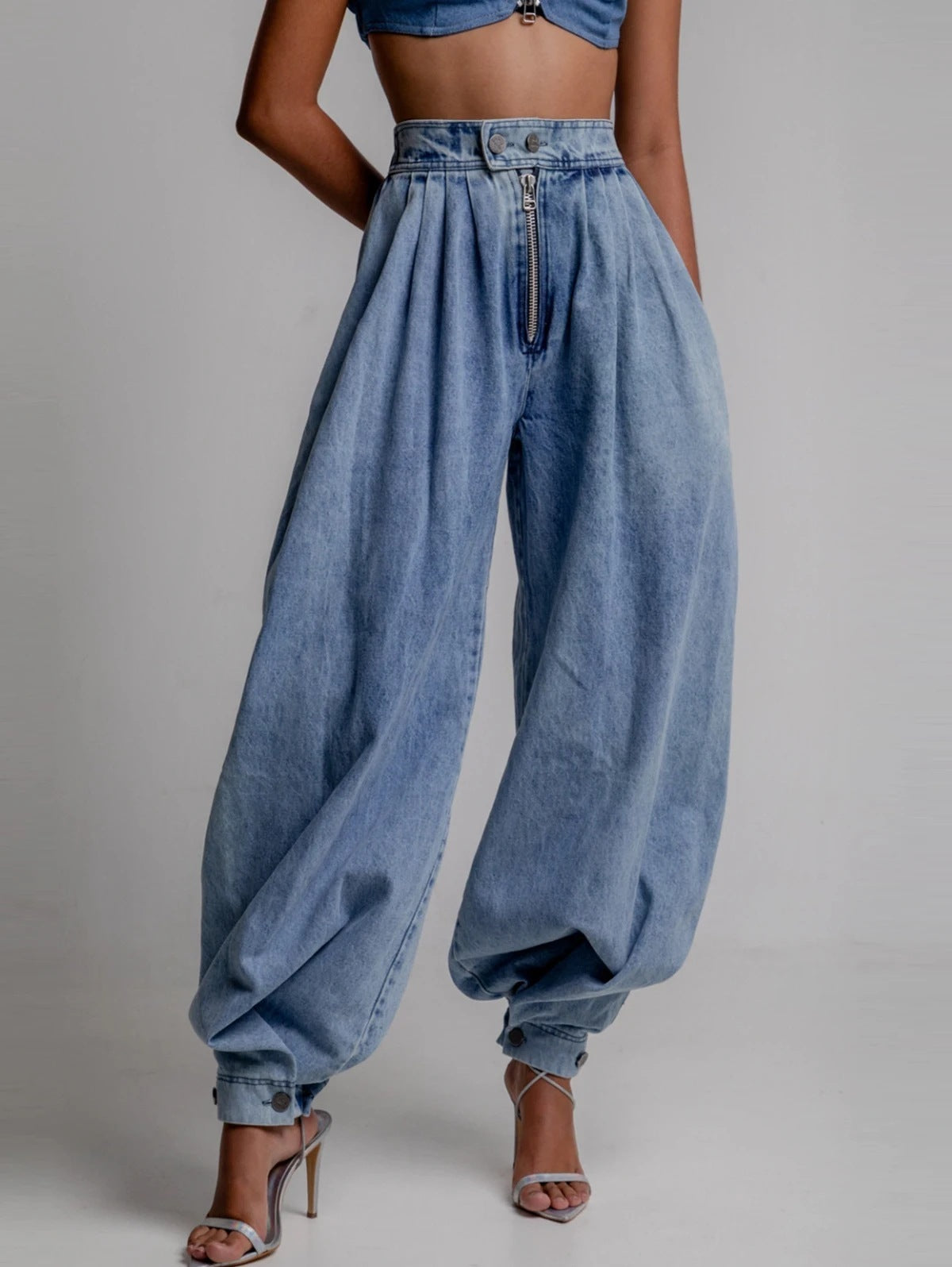 Effortlessly Chic High Waist Loose Fit Denim Harem Trousers with Front Zipper Detail