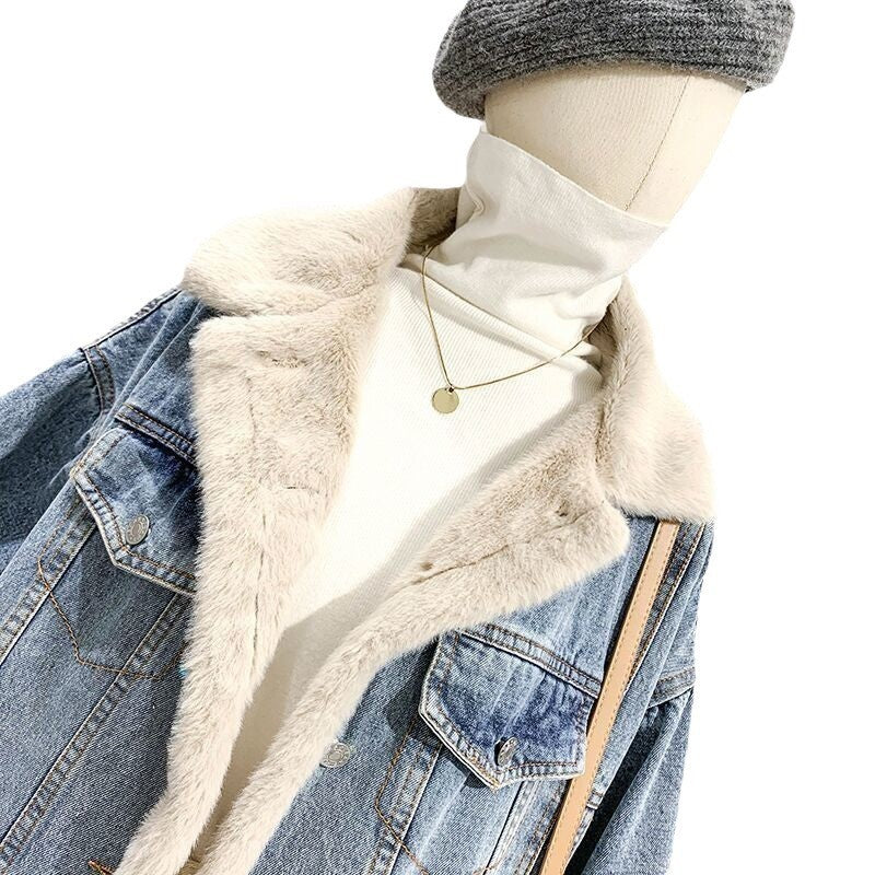 Cozy Loose Fit Denim Jacket with Plush Faux Shearling Lining for Winter Warmth