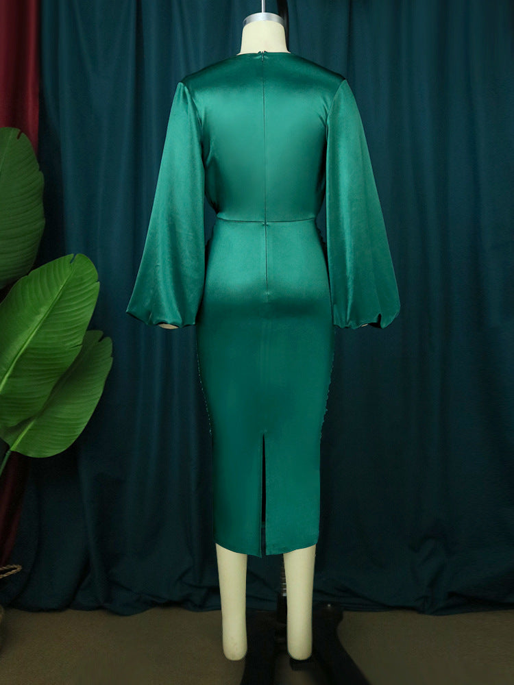 Elegant Green Ruched Midi Dress with Lantern Sleeves