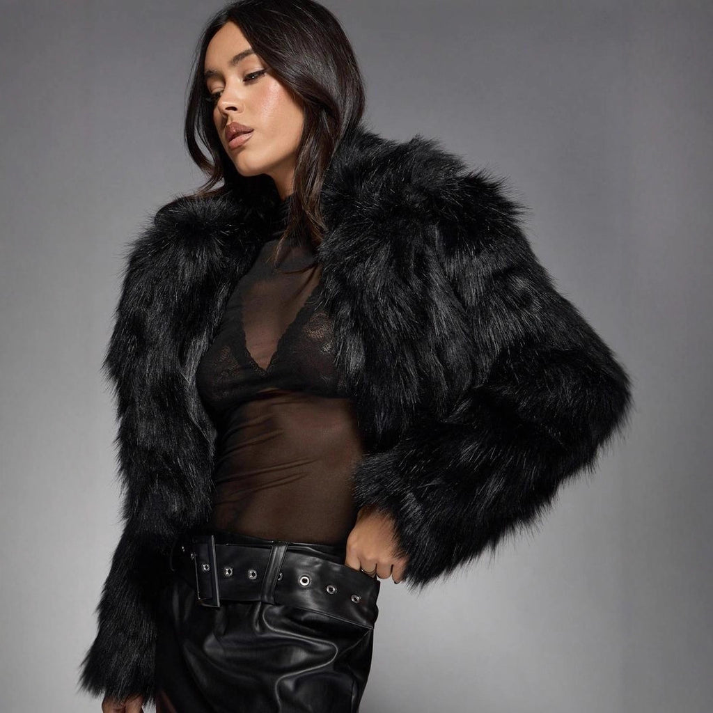 Luxurious Warm Faux Fur Cropped Jacket for Winter Style