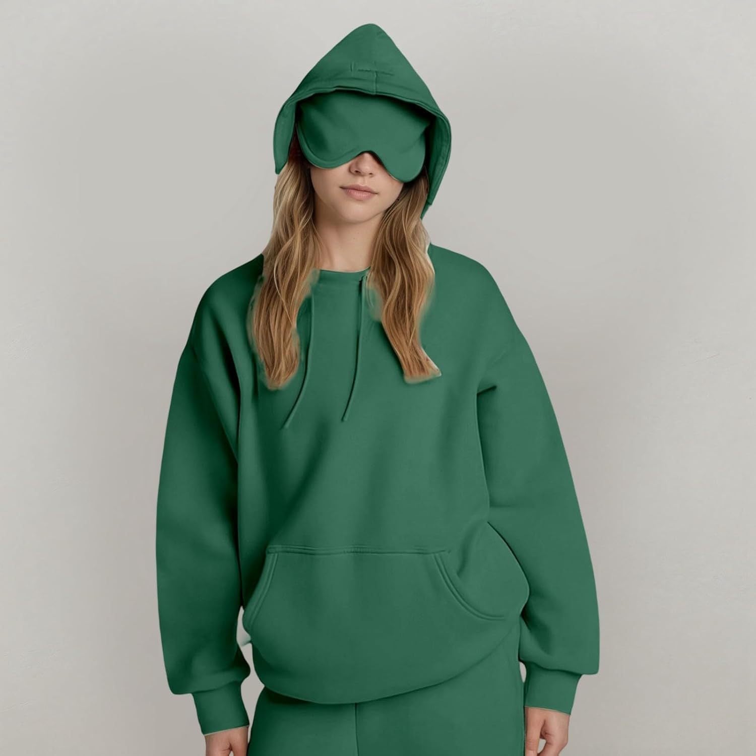 Cozy Oversized Solid Color Hoodie with Relaxed Fit and Practical Pockets