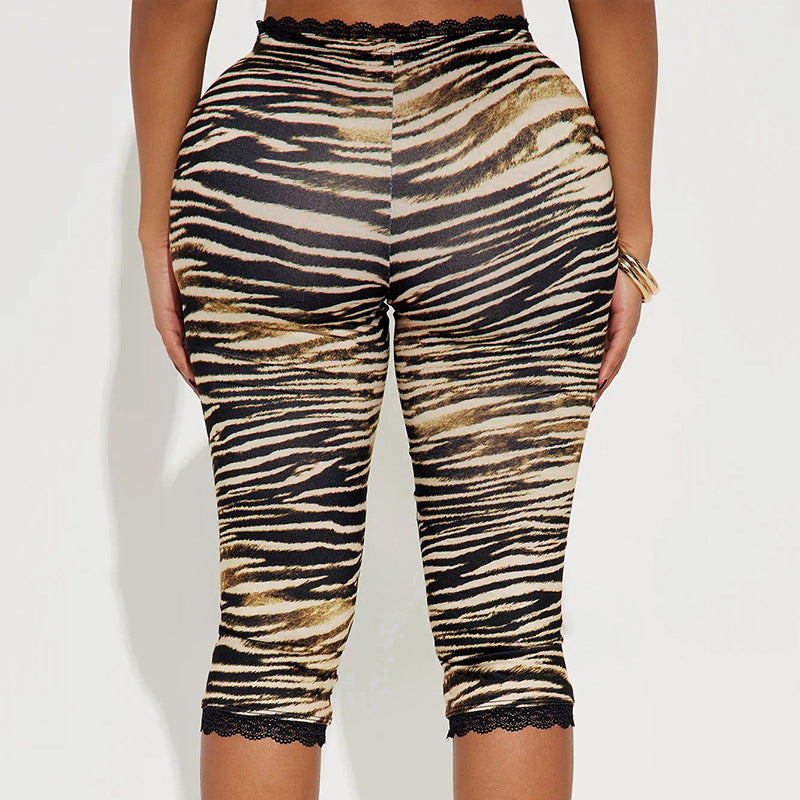 Stylish Lace Trim Leopard Print Cropped Leggings