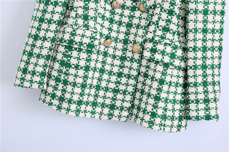 Chic Green and White Plaid Textured Mini Skirt with Elegant Buckle Detail