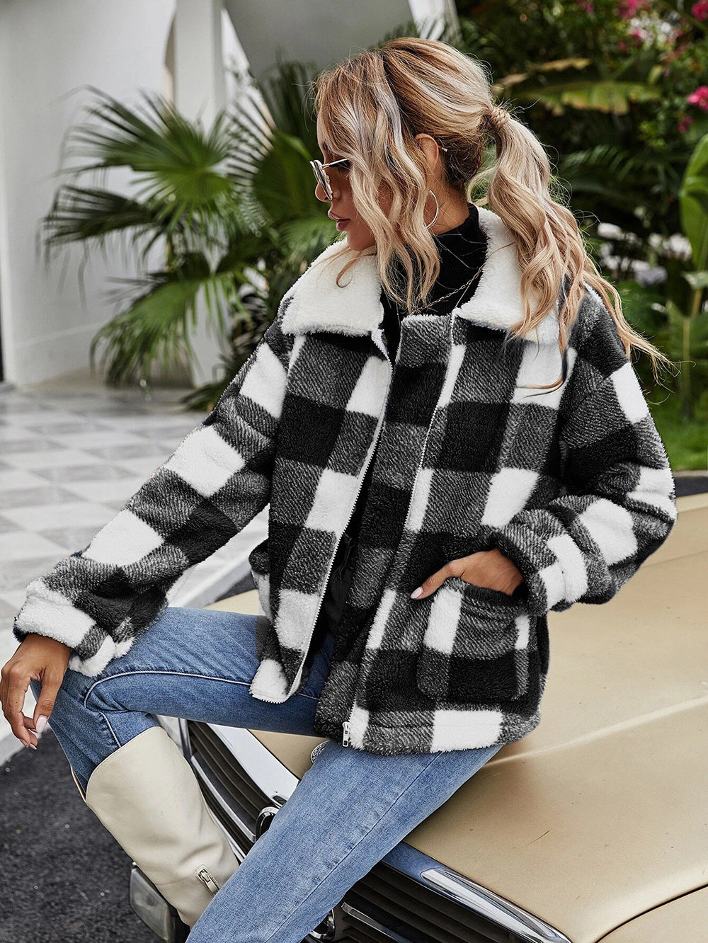 Cozy Warm Plaid Fleece Jacket with Plush Sherpa Collar for Autumn Winter Style