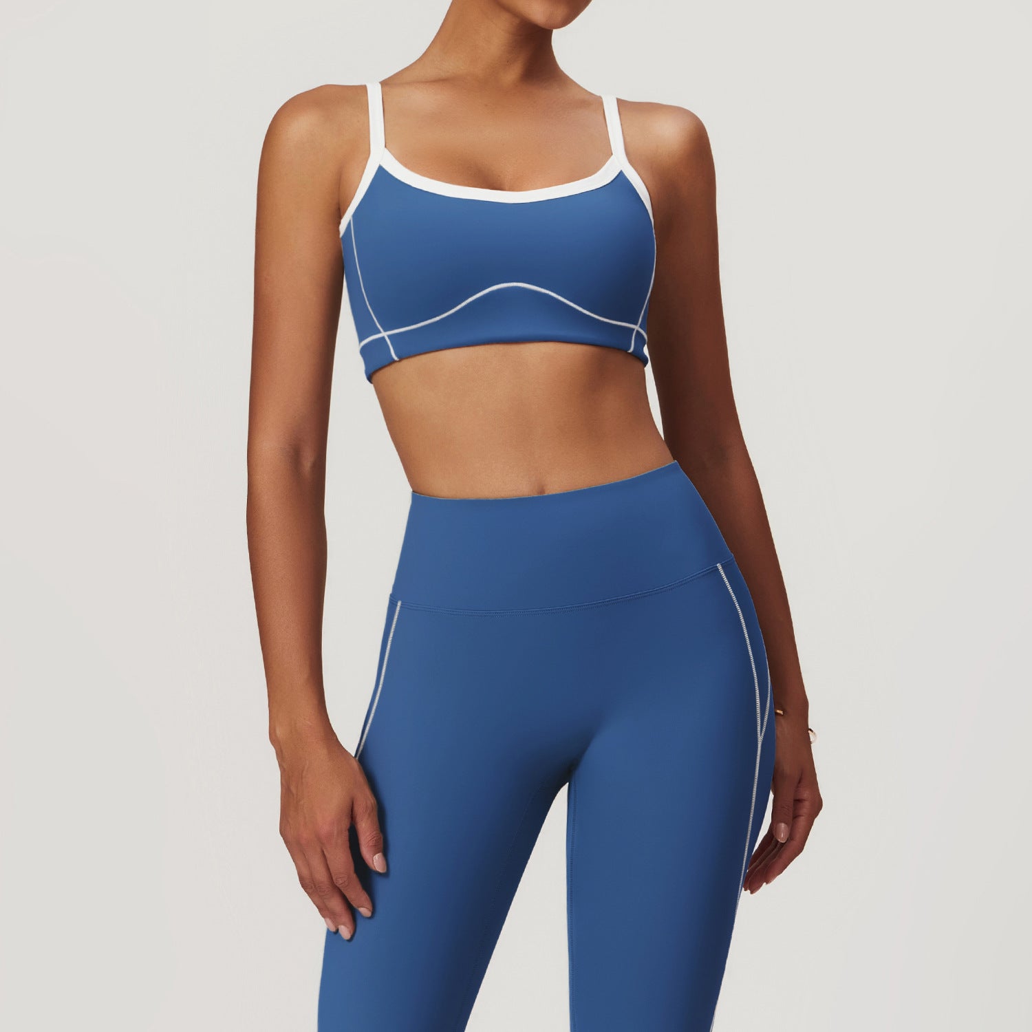 Comfortable U-Back Design Sports Bra for Active Performance