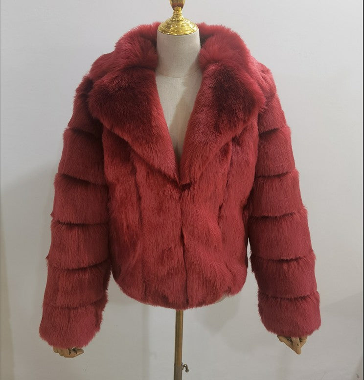 Plush Faux Fur Cropped Jacket for Elegant Evening or Casual Wear