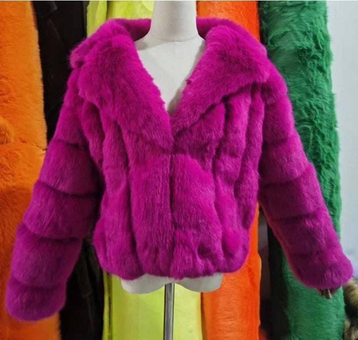 Plush Faux Fur Cropped Jacket for Elegant Evening or Casual Wear