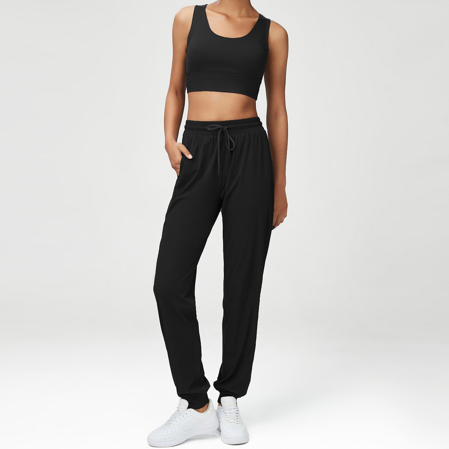 Fashionable Quick Dry Nylon Sports Bra and Jogger Activewear Set