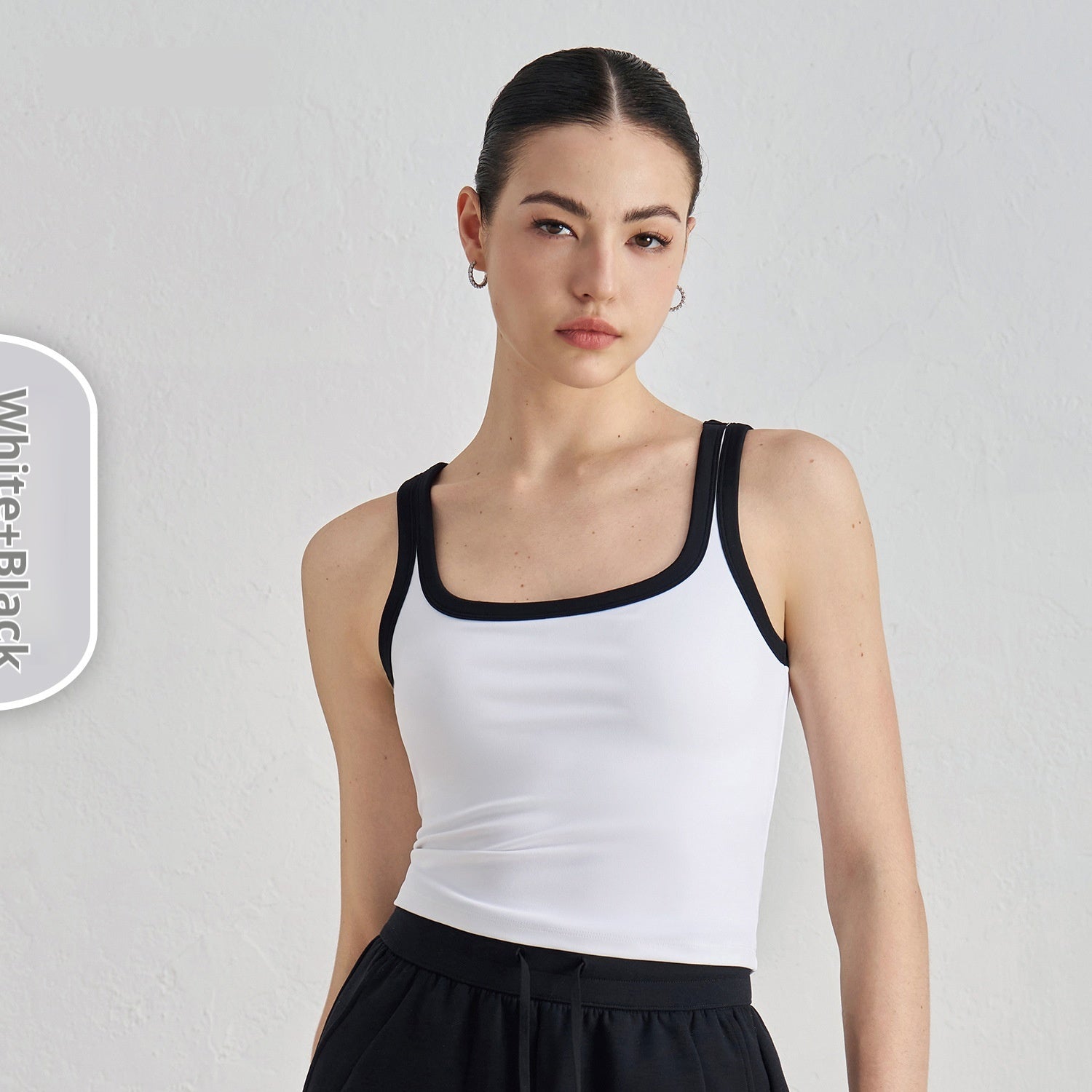 Nude Feel U-neck Beauty Back Activewear Sports Vest for Yoga and Gym