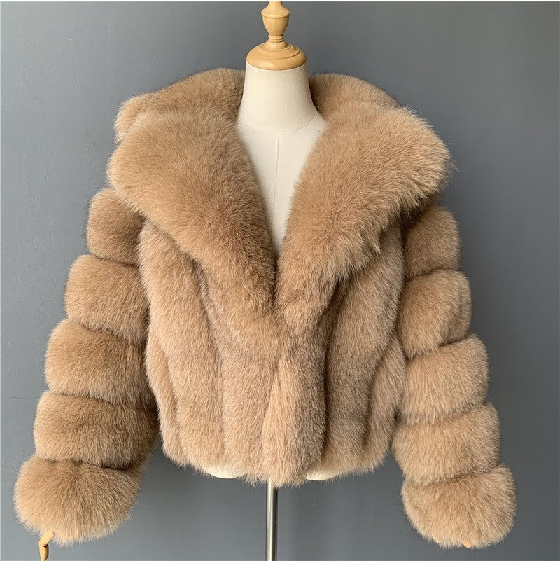 Plush Faux Fur Cropped Jacket for Elegant Evening or Casual Wear