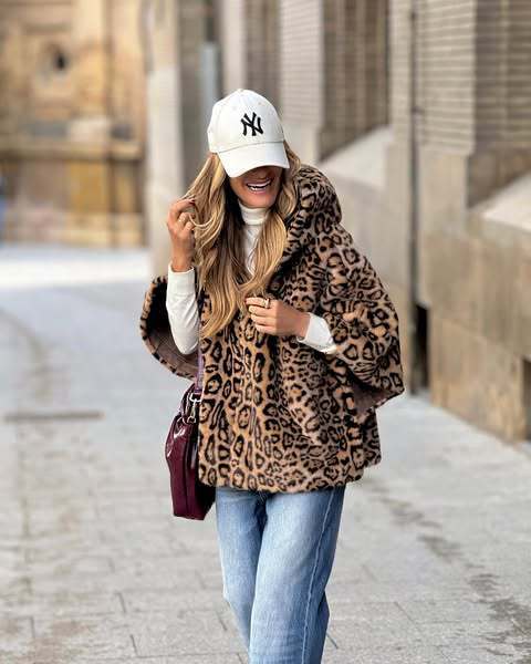 Stylish Leopard Print Faux Fur Hooded Jacket Comfortable Loose Fit Autumn Winter Warmth