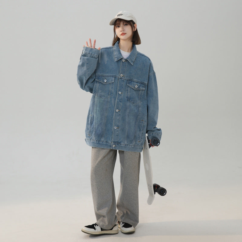 Effortlessly Chic Oversized Denim Jacket with a Relaxed Fit