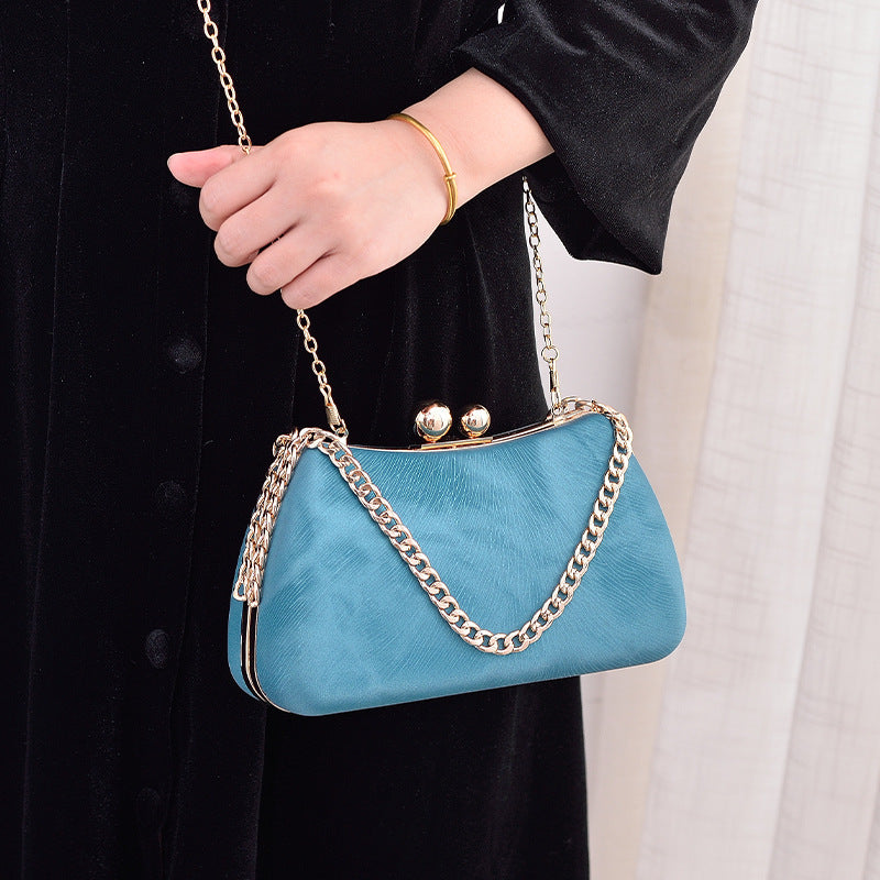 Elegant Chain Crossbody Shoulder Bag for Evening & Party - Chic PU Clutch